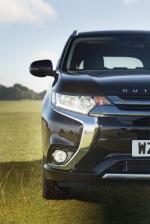 Mitsubishi Outlander PHEV Juro 2016 года (UK)